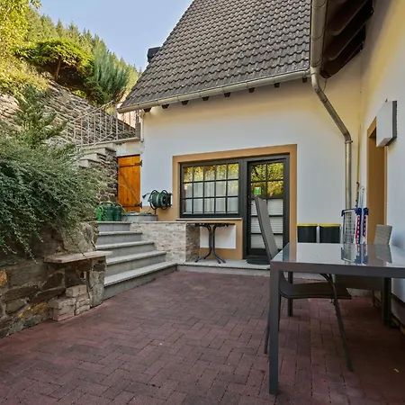 A Modern In The Hunsr Ck Region S Romantic Drohn Valley Apartman Merschbach