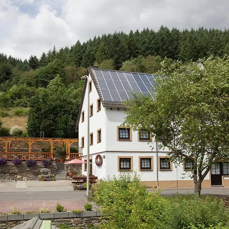 A Modern In The Hunsr Ck Region S Romantic Drohn Valley Apartman Merschbach