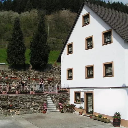 A Modern In The Hunsr Ck Region S Romantic Drohn Valley *