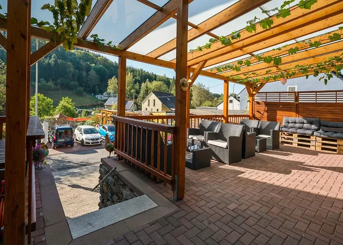 A Modern In The Hunsr Ck Region S Romantic Drohn Valley Lägenhet Merschbach